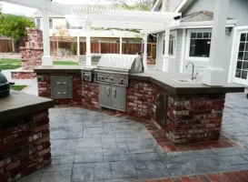 Outdoor Kitchens