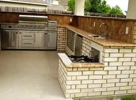 Outdoor Kitchens
